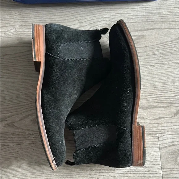 Men's Black Suede Chelsea Boots - Picture 7 of 9